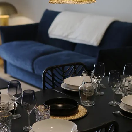 Outremer - Douceur Bleue Au Centre De Apartament *