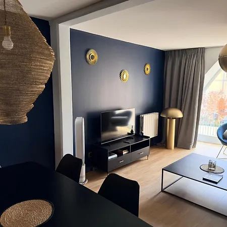 Apartment Outremer - 6 Couchages Au Centre De
