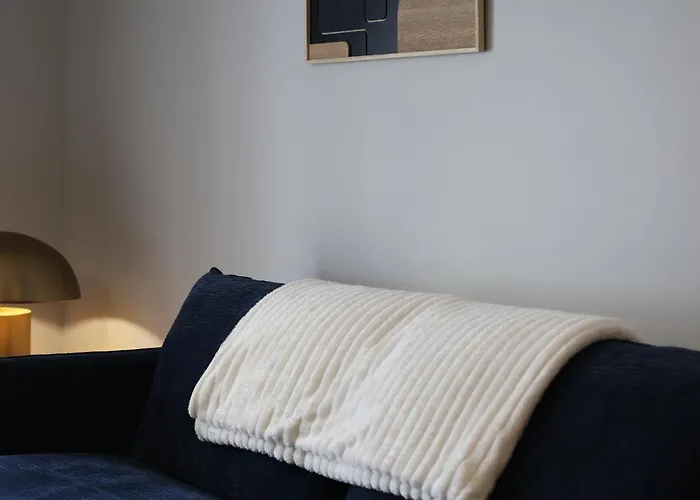 Outremer - Douceur Bleue Au Centre De *